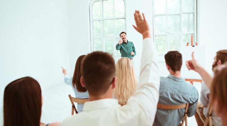 How to Stay on Budget During Kitchen